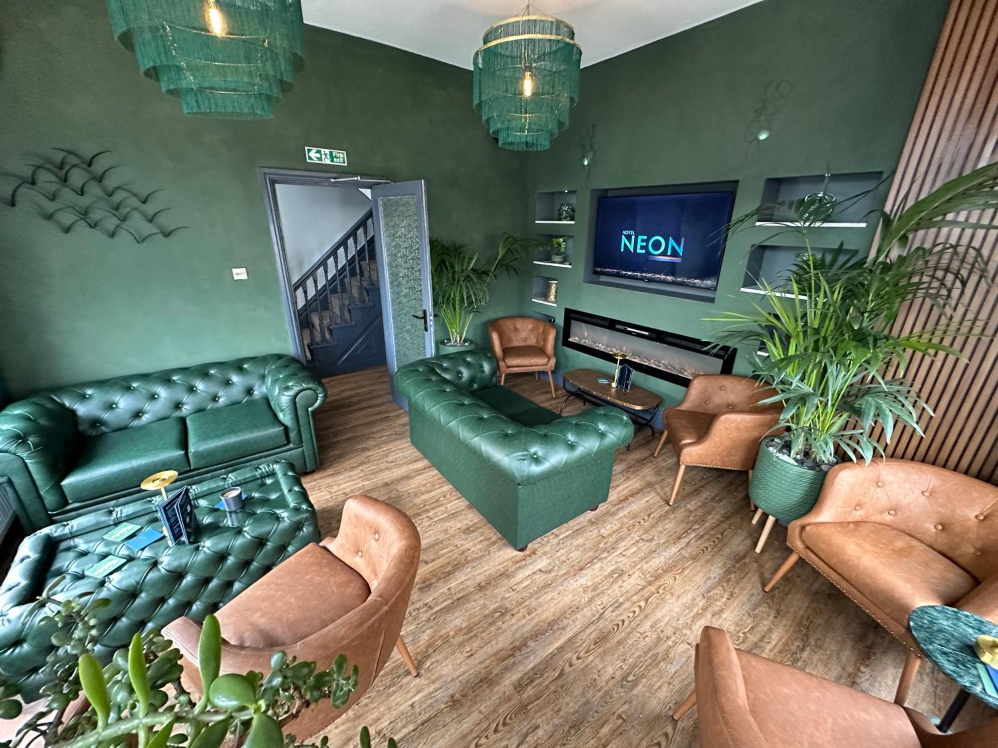 Hotel Neon Μπλάκπουλ Εξωτερικό φωτογραφία